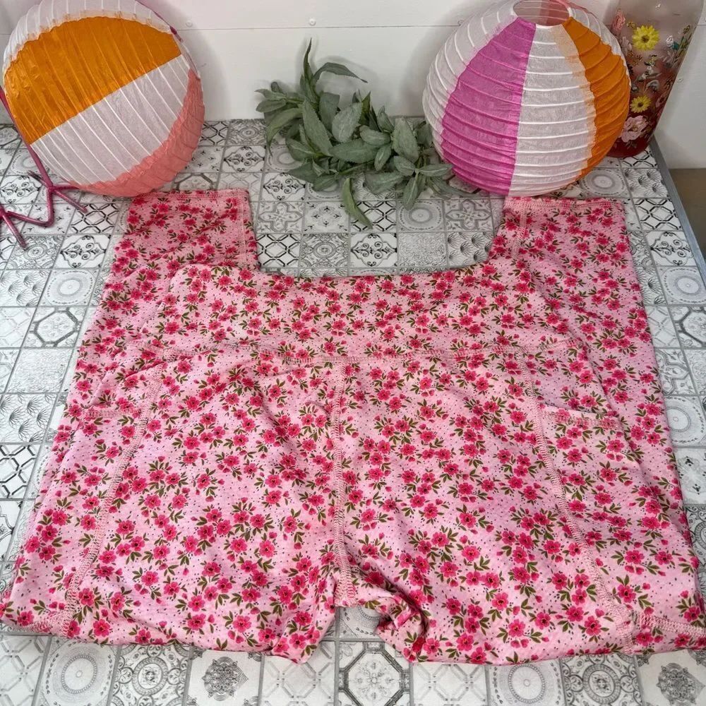 Evolution and Creation Pink Floral Leggings - Picture 5 of 6